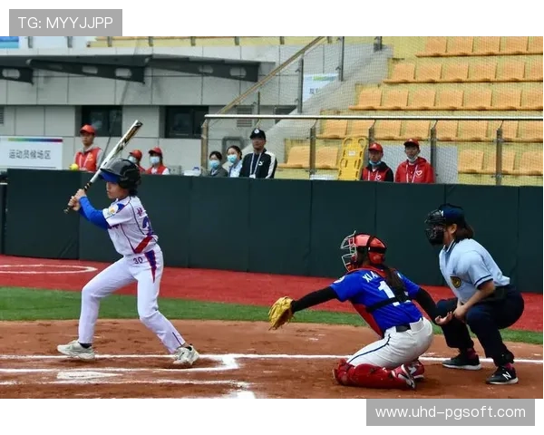 垒球项目国际交流增加,外籍教练带来新理念与方法 垒球项目国际交流增加,外籍教练带来新理念与方法